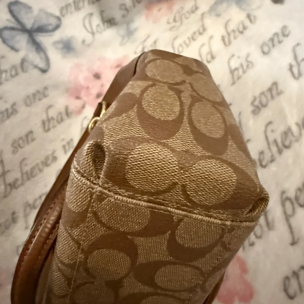 Coach Mini Brooke Carryall in signature canvas Style No. F26139 with straps EUC - Picture 8 of 16